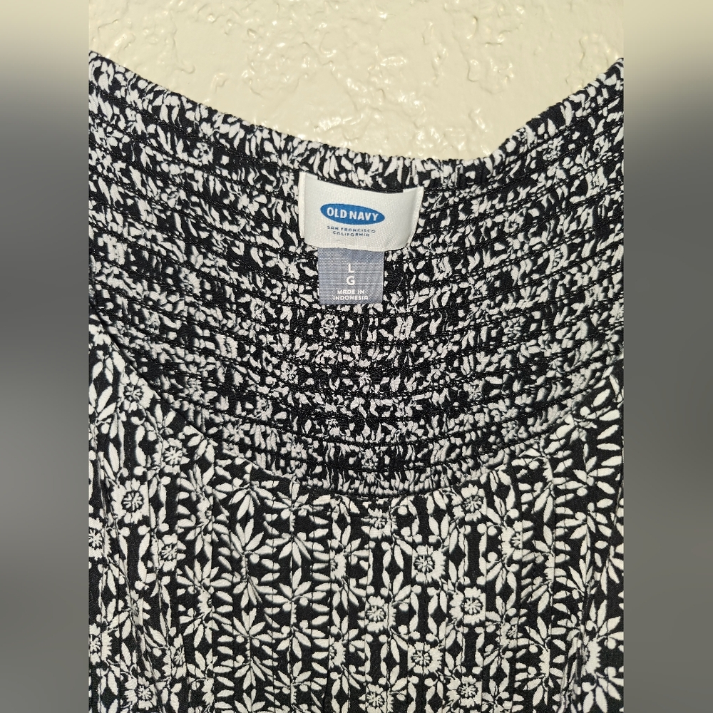 Old Navy Black and White Floral Dress - Picture 2 of 6